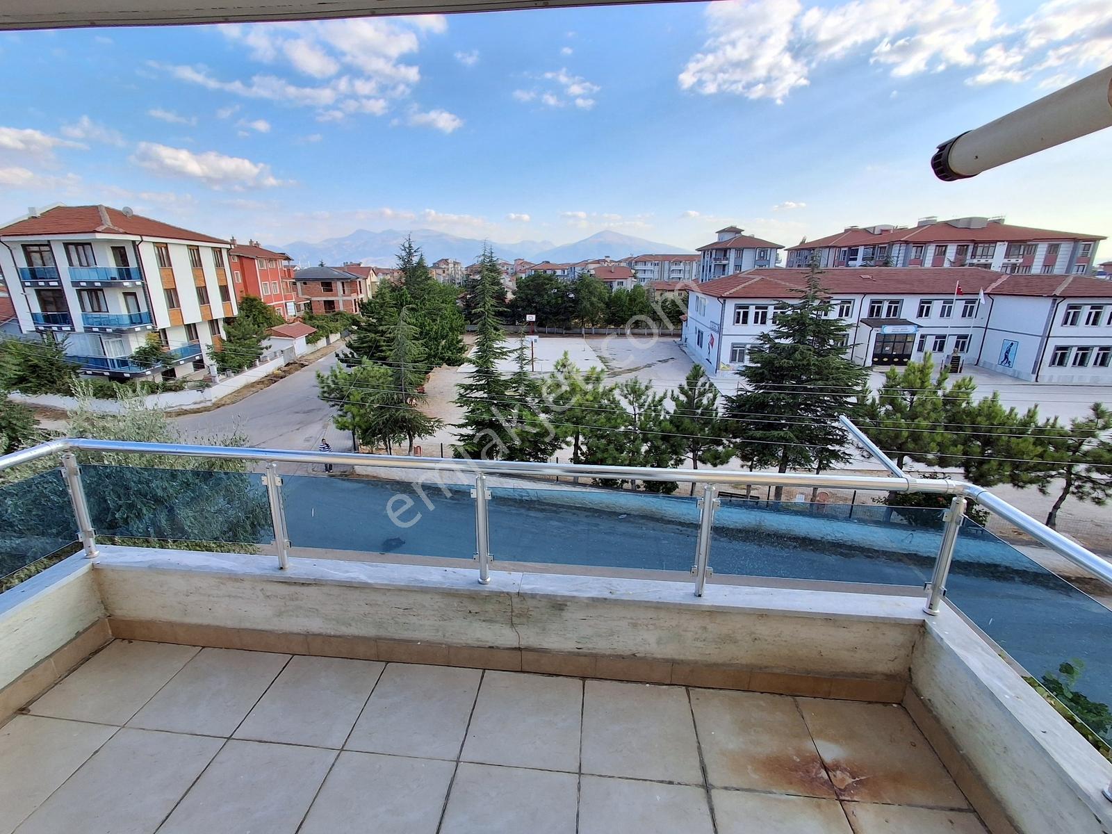 Yaman'dan Bolvadin Bağlarbaşı Mah. Satılık 4+1 Daire 167 M² — fotoğraf 23