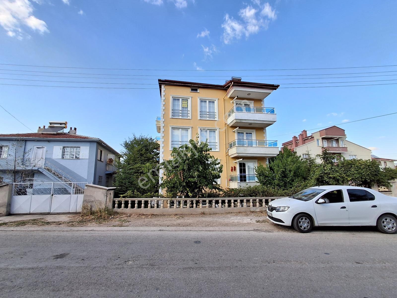 Yaman'dan Bolvadin Bağlarbaşı Mah. Satılık 4+1 Daire 167 M² — fotoğraf 28