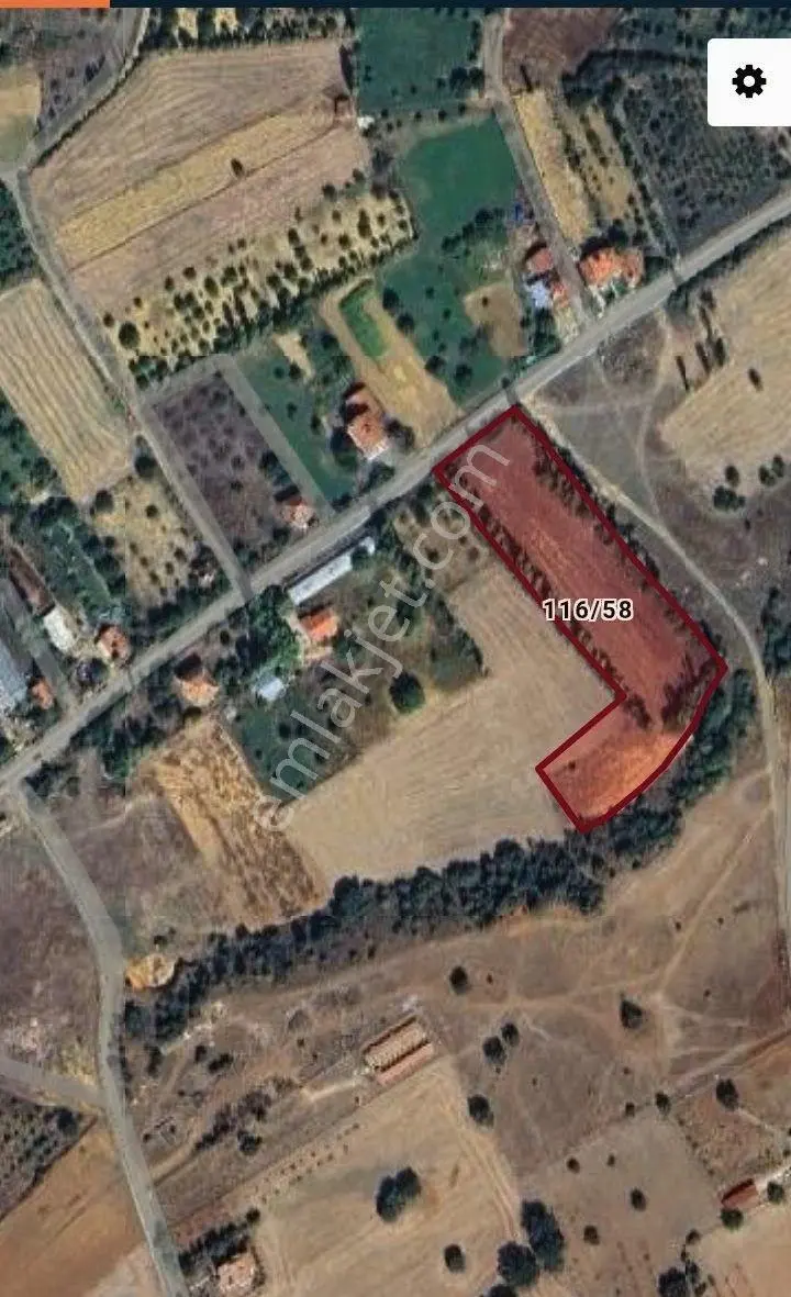 Wisrem Den Banaz Bağkonakta İçerisinde 80 M2 Prefabrik Ev Bulunan Satılık Çiftli...