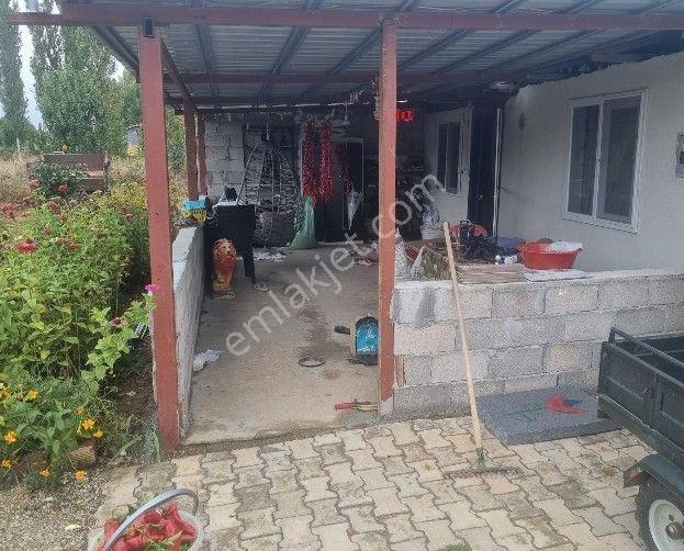 Wisrem Den Banaz Bağkonakta İçerisinde 80 M2 Prefabrik Ev Bulunan Satılık Çiftlik — fotoğraf 7
