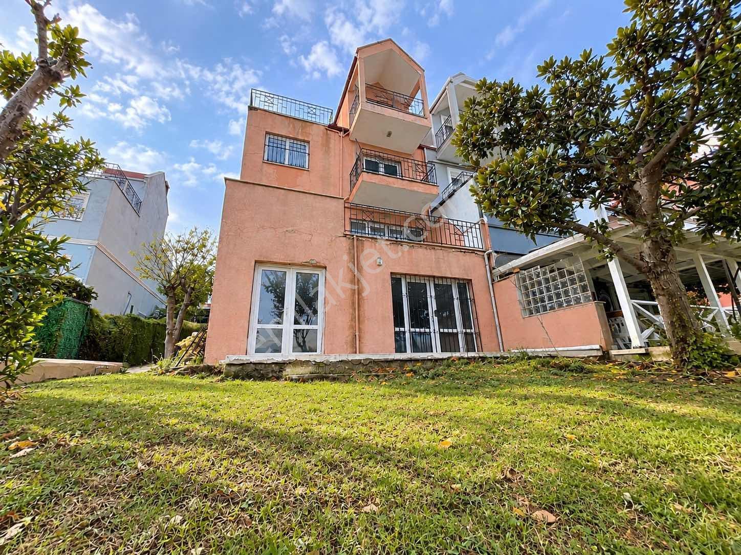 Finansman'dan..havuzlu Sitede..iyi Konumda..bahçeli..ikiz Villa — fotoğraf 3