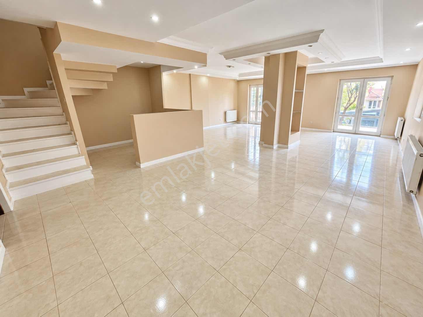 Finansman'dan..havuzlu Sitede..iyi Konumda..bahçeli..ikiz Villa — fotoğraf 28