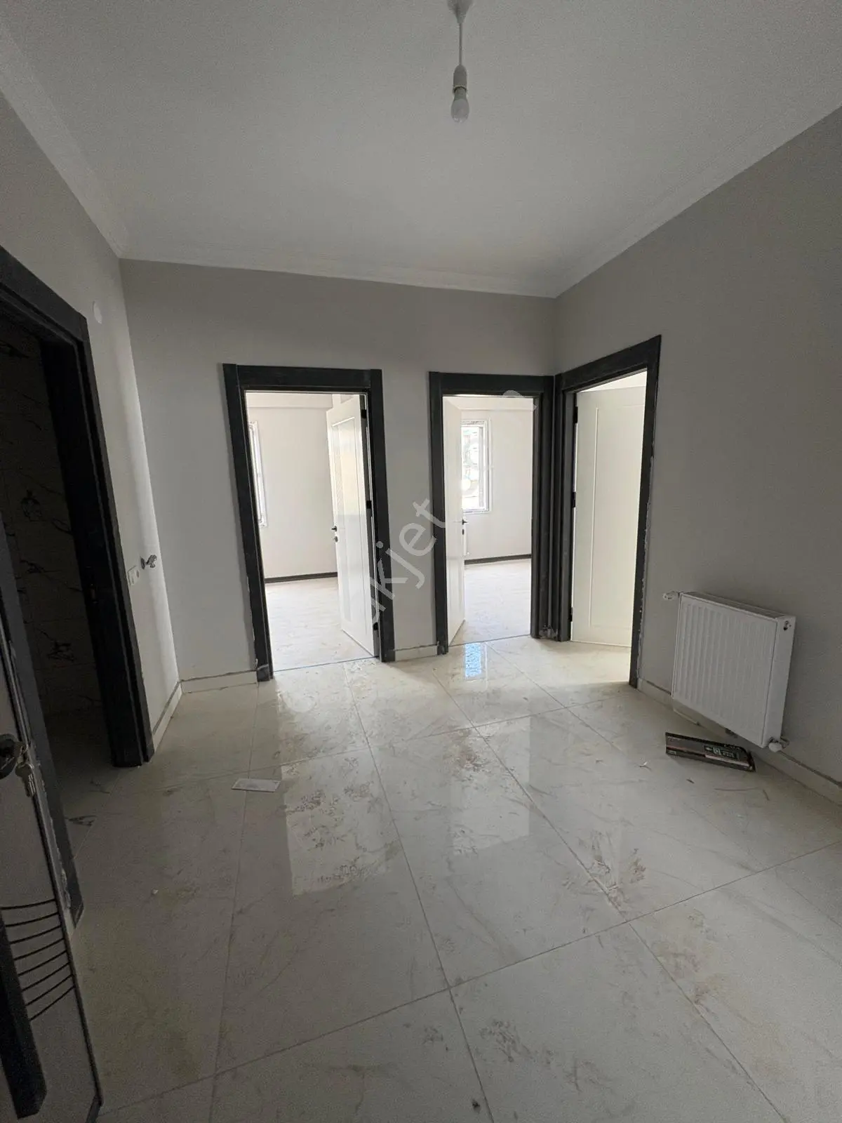 Satılık Eşyalı 1+1 Kombili Daire
