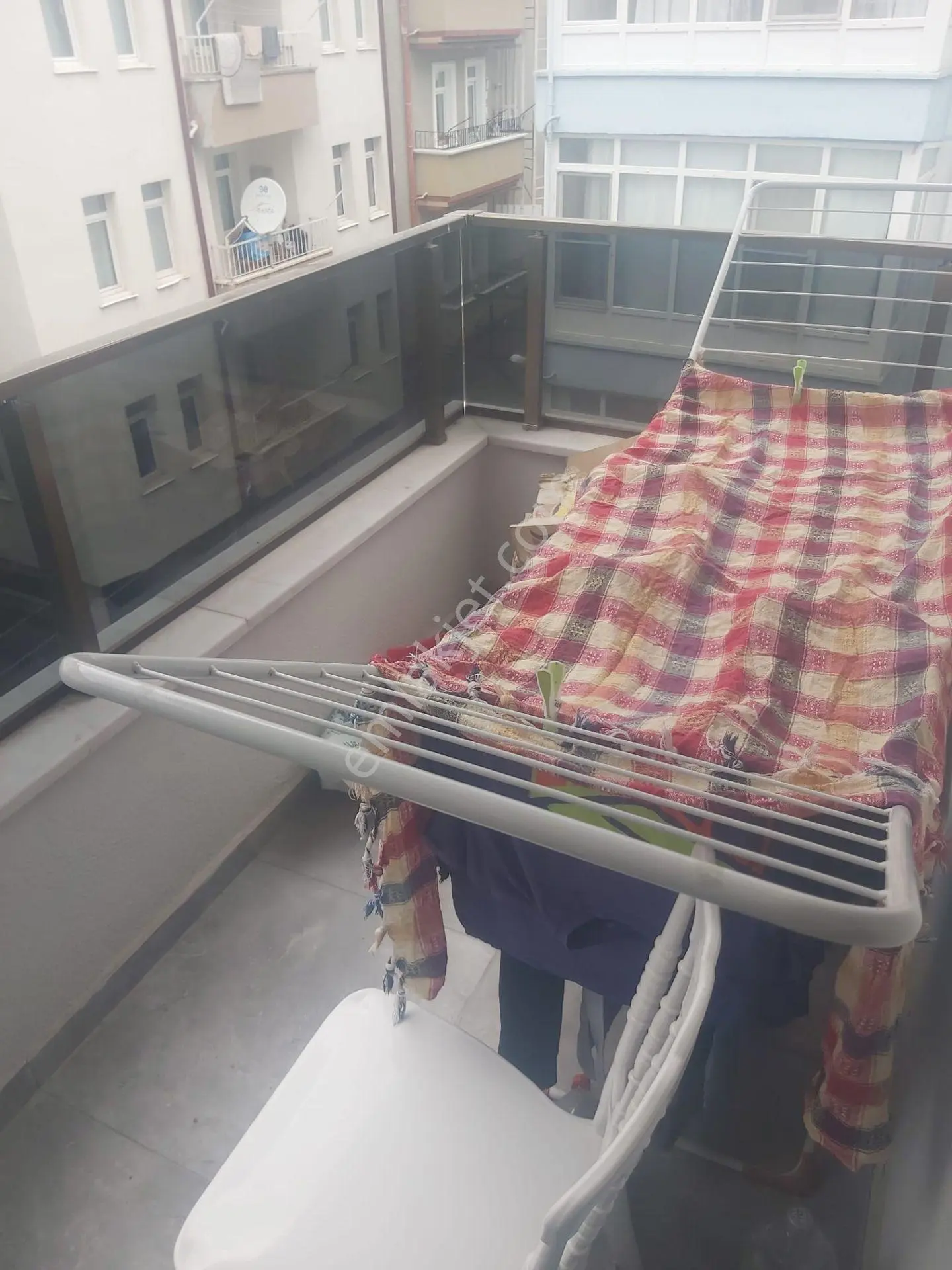 Satılık Eşyalı 1+1 Kombili Daire — fotoğraf 9