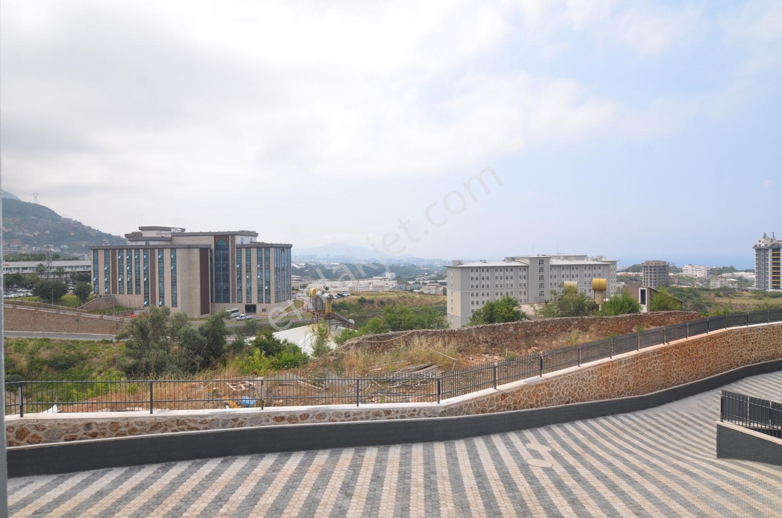 Alanya Küçüker Tower'da Havuzlu Site İçerisinde Satılık 1+1daire — fotoğraf 11
