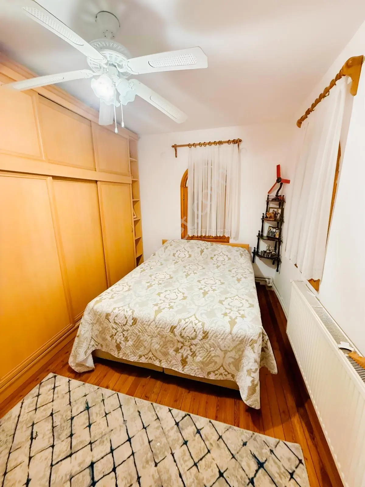 Seferihisar Doğanbeyde Geniş Bahçeli Tripleks Villa — fotoğraf 2