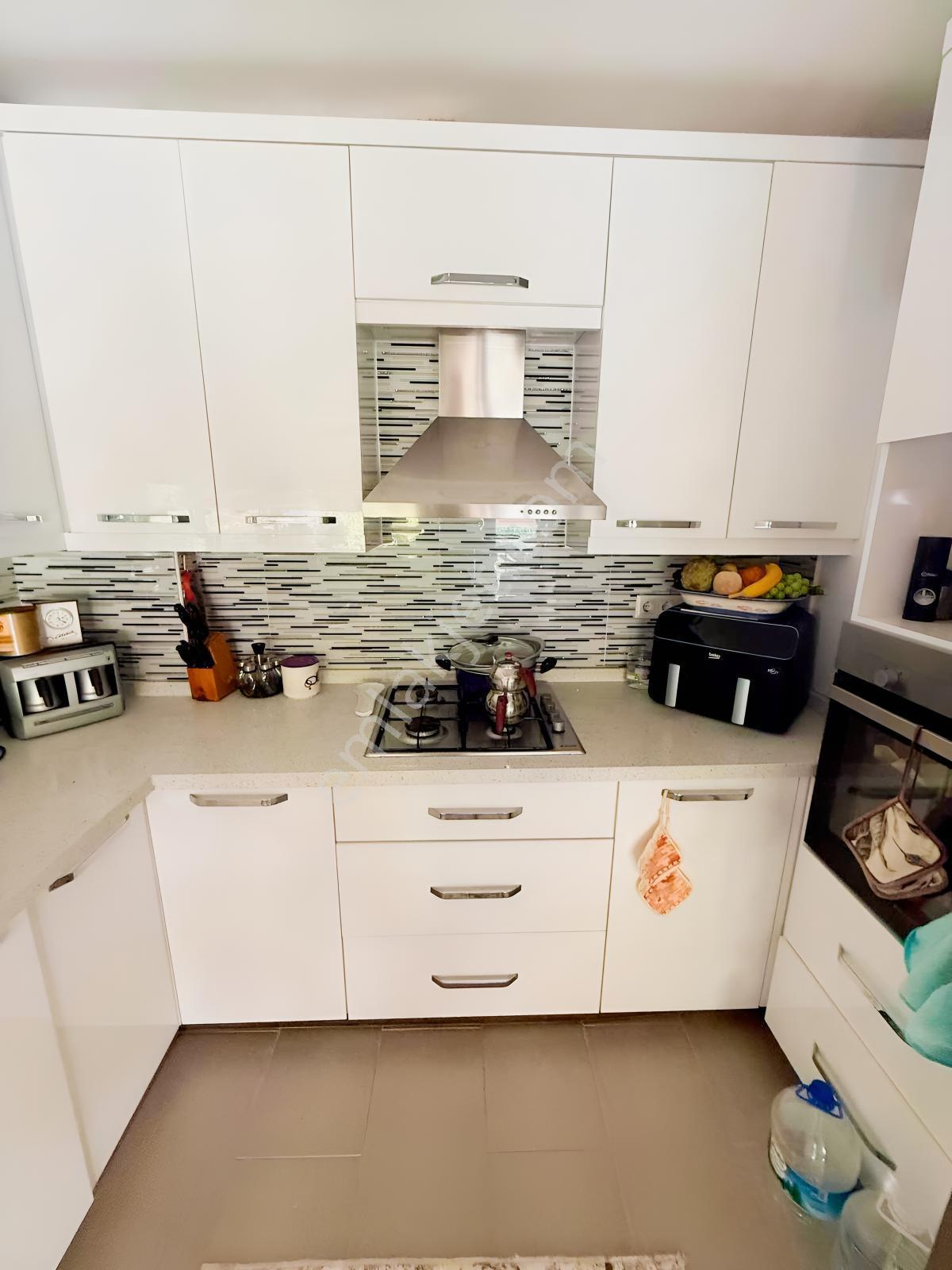 Seferihisar Doğanbeyde Geniş Bahçeli Tripleks Villa — fotoğraf 12