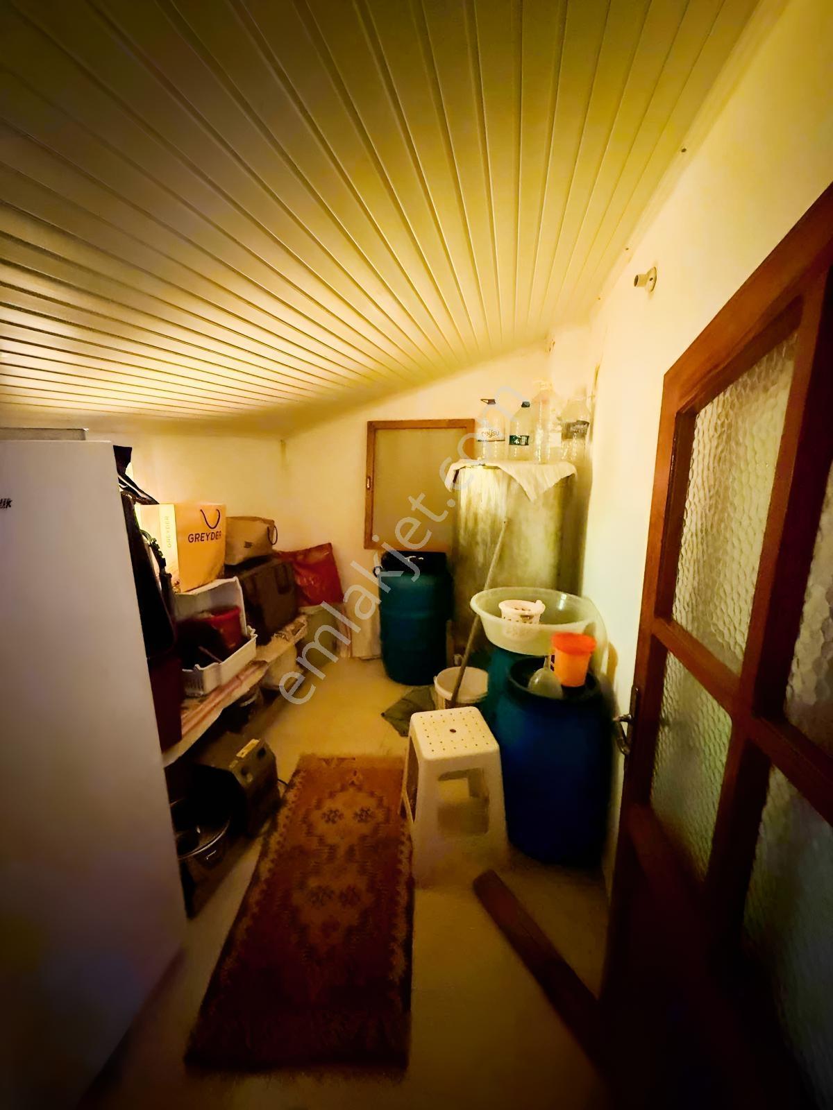 Seferihisar Doğanbeyde Geniş Bahçeli Tripleks Villa — fotoğraf 21