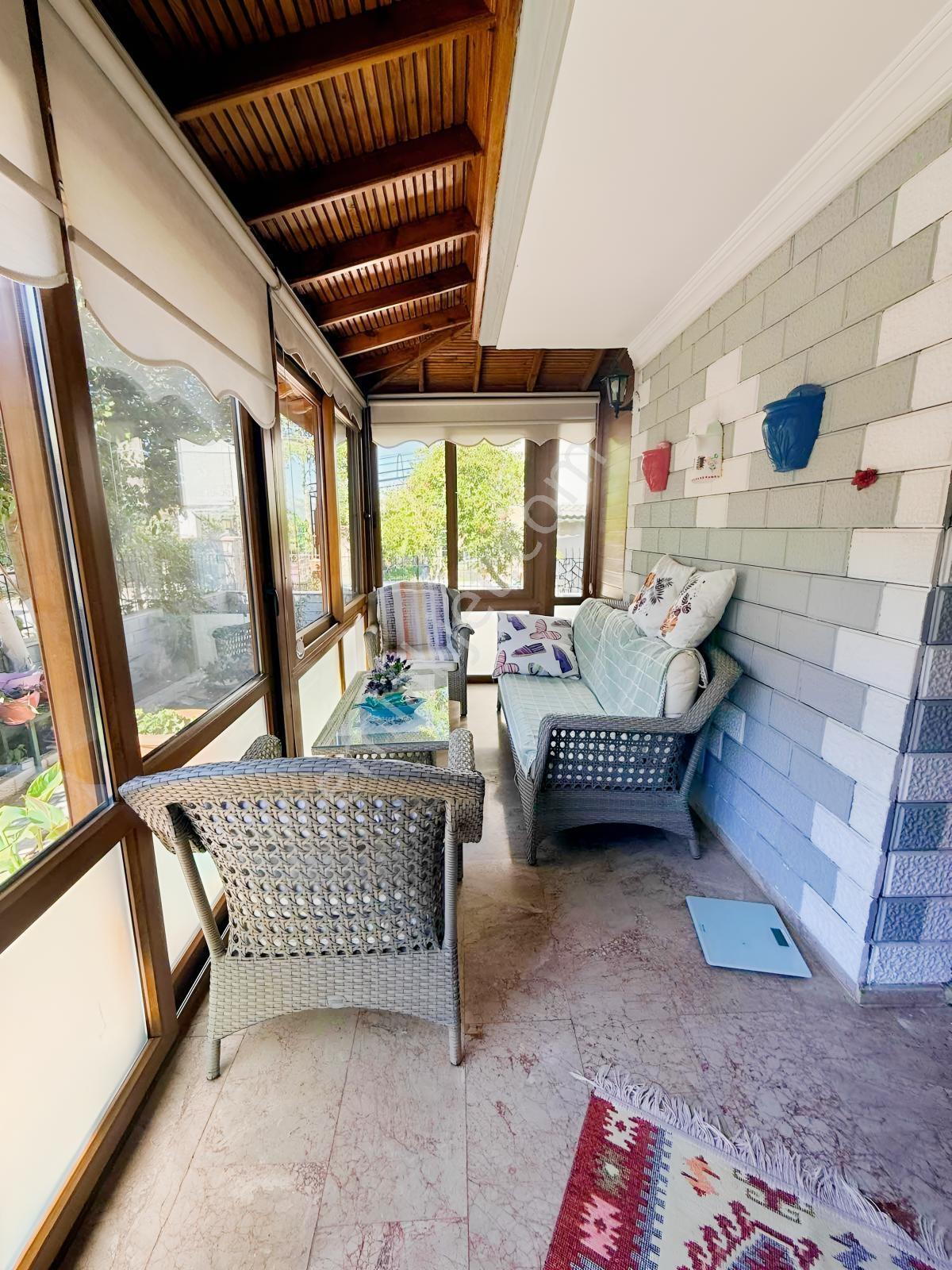 Seferihisar Doğanbeyde Geniş Bahçeli Tripleks Villa — fotoğraf 28