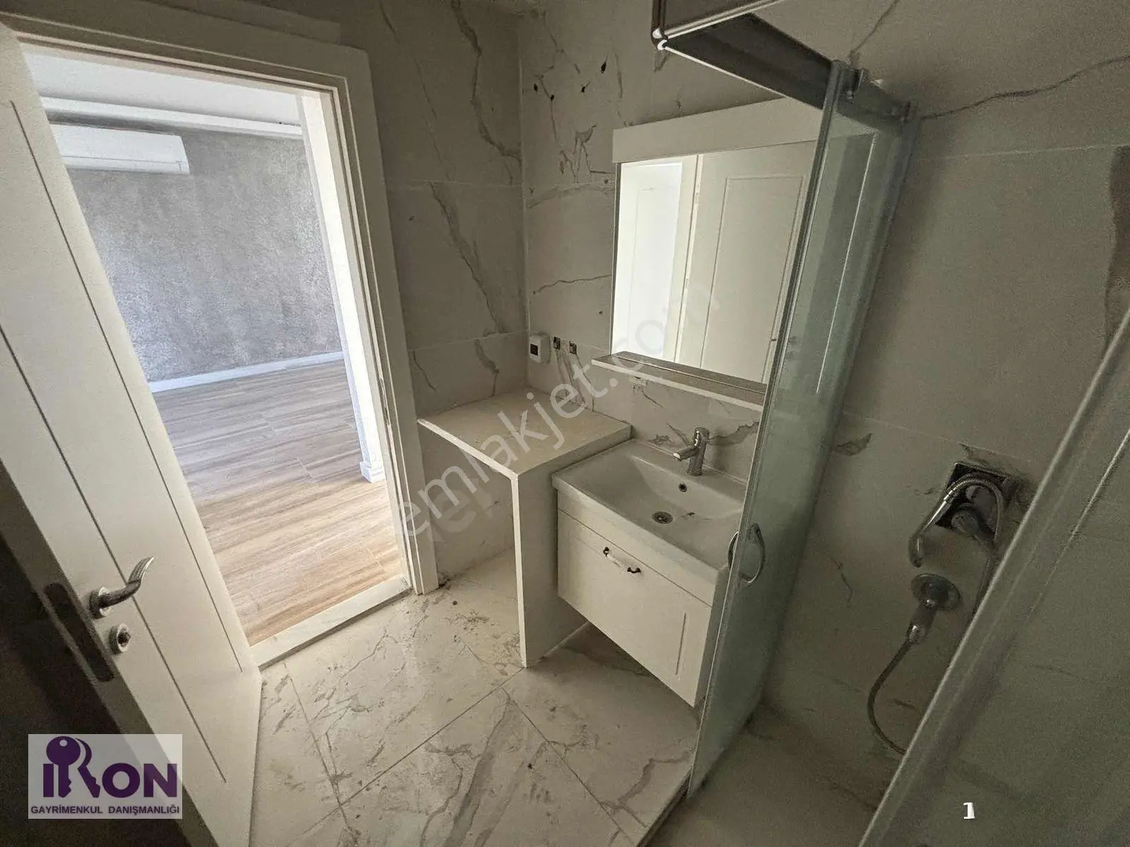 Dörttepede Güvenlikli Sitede, Havuzlu Ve Huzurlu Yaşam Fırsat — fotoğraf 25
