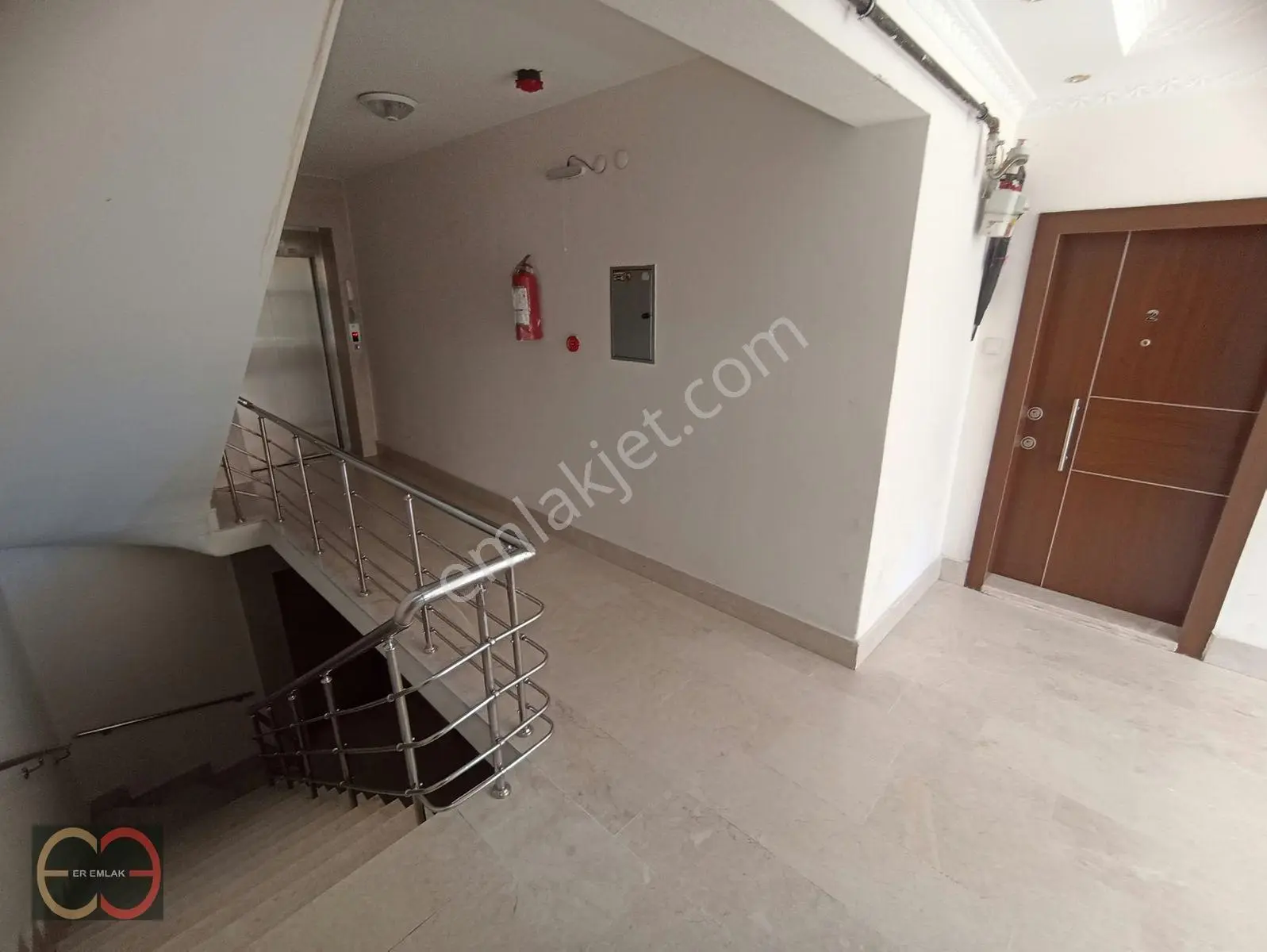 Keçiören Bademlik'te Asansörlü K.otoparklı Ön Cephe 4+1 Daire — fotoğraf 22