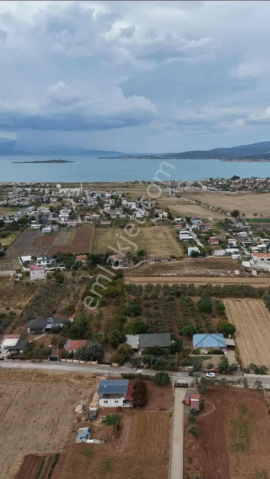 Urla İçmelerde Doğayla İç İçe, Artezyenli & 2750M2 Bahçeli Villa