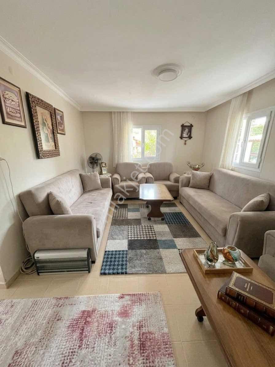Urla İçmelerde Doğayla İç İçe, Artezyenli & 2750m2 Bahçeli Villa — fotoğraf 9
