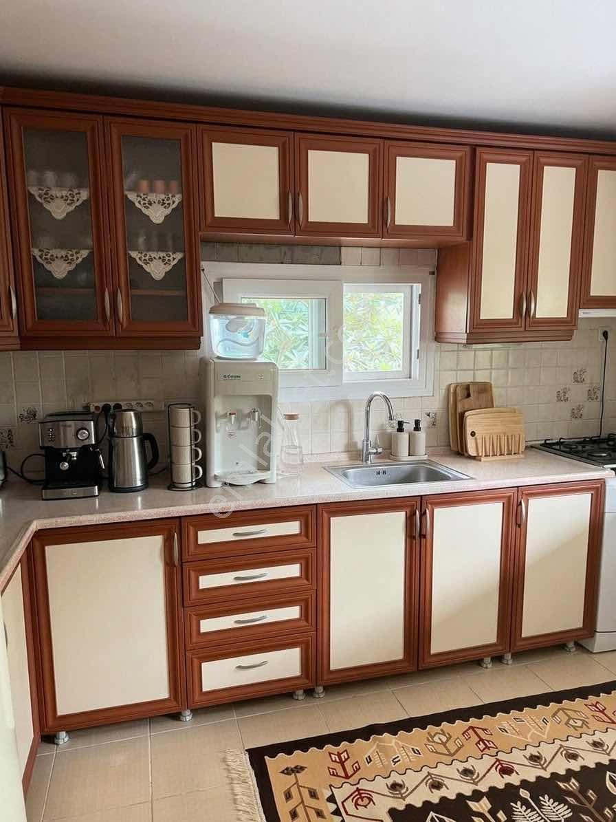 Urla İçmelerde Doğayla İç İçe, Artezyenli & 2750m2 Bahçeli Villa — fotoğraf 10