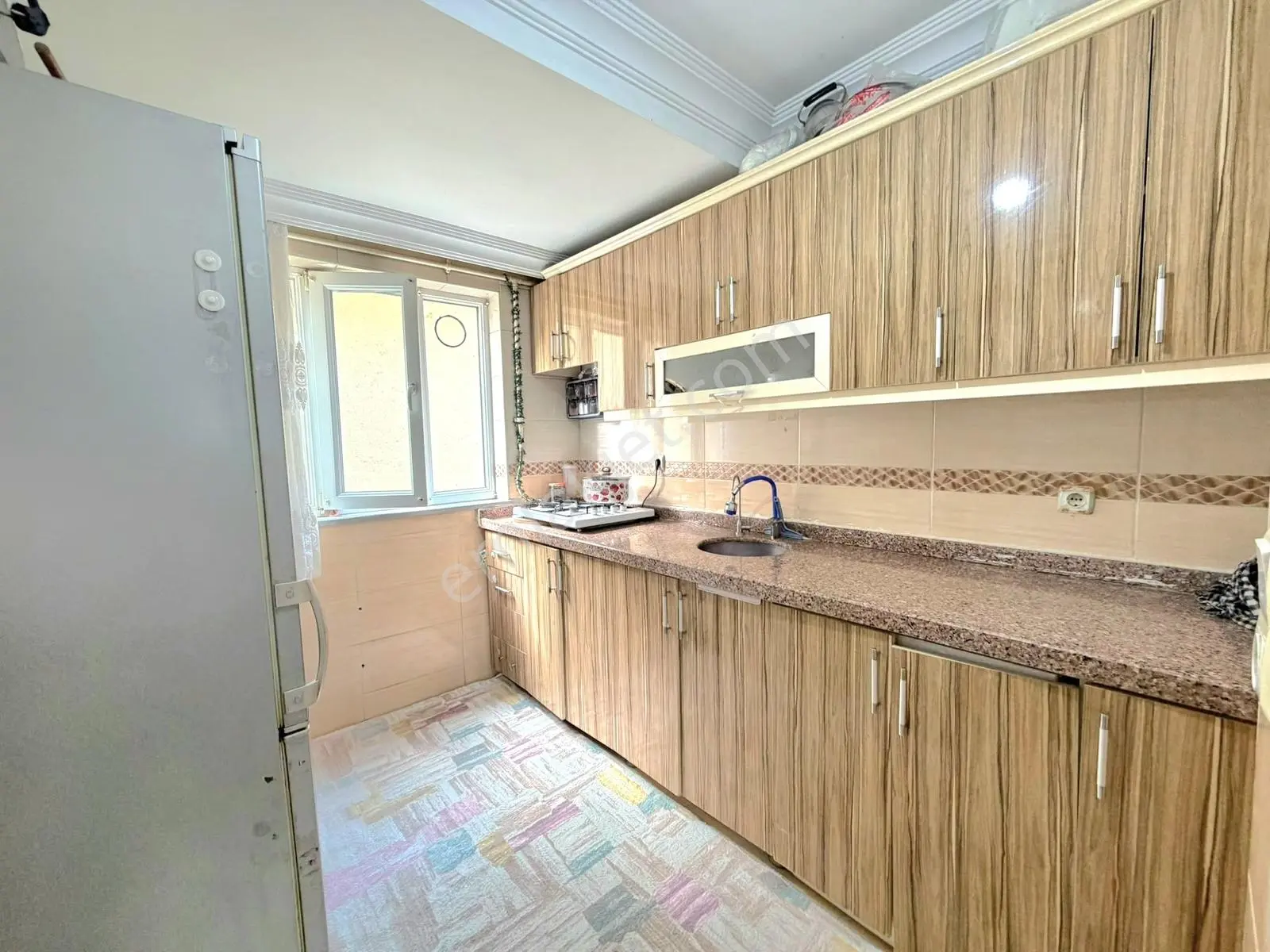 Pusula İnş.tan Esentepe Mah Cadeye Yakın 90m2 2kat Daire — fotoğraf 2