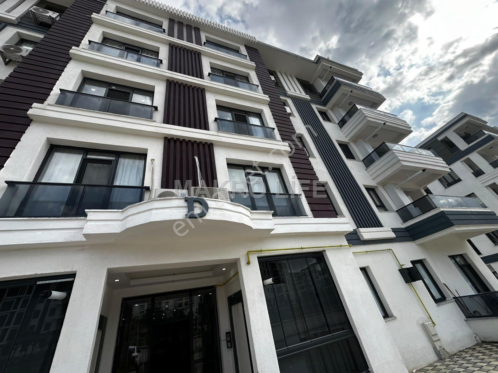 Yenişehir 450 Evlerde Satılık 2+1 Fırsat Daire