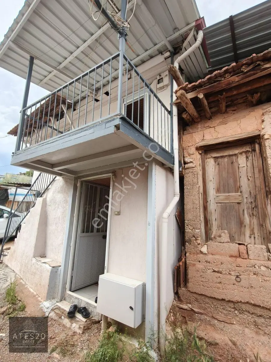Çal'da 2 Katlı Acil Satılık Müstakil Daire — fotoğraf 11