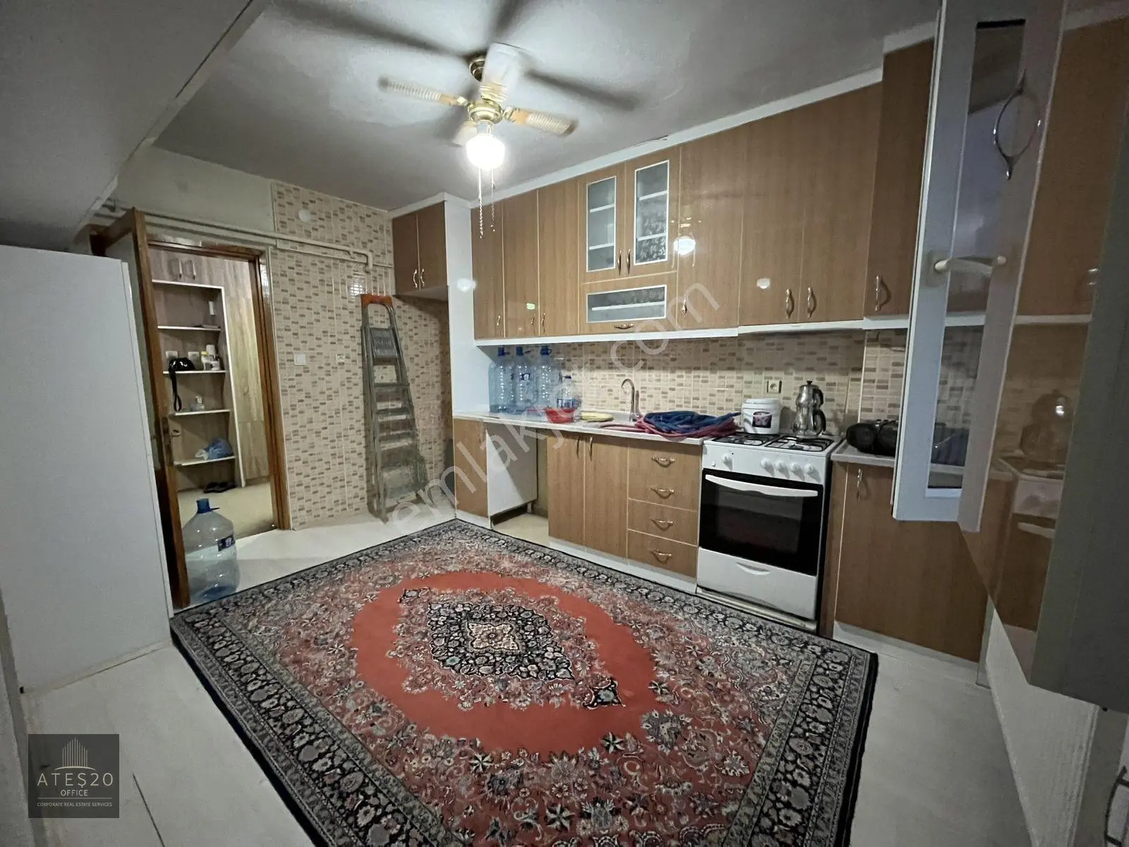 Karaman Mahallesi'nde 200 Mt 4+1 4 Balkonlu — fotoğraf 2