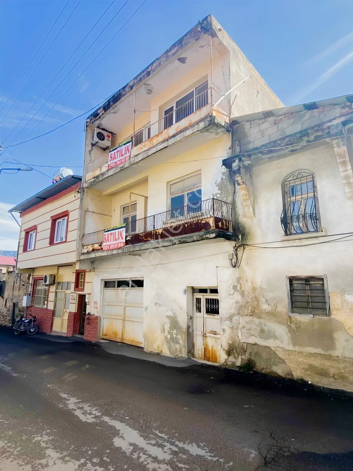 Kozangayrimenkul Den Çarşıda 200 M2 Arsa İçinde 3 Katlı Müstakil