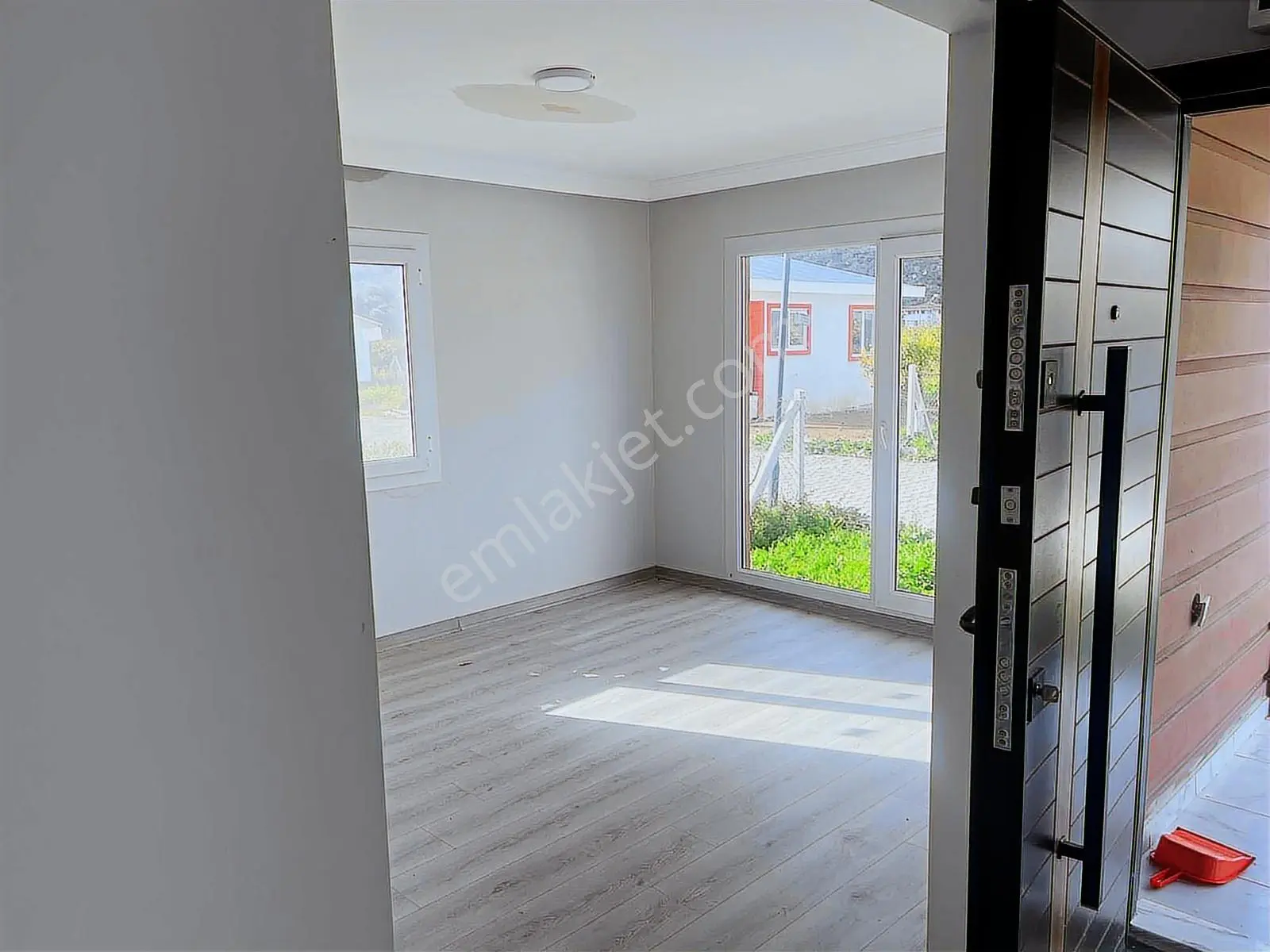 Coldwell Banker Menderes Dogayla Ic Ice, Guvenlikli Kooperatif — fotoğraf 14