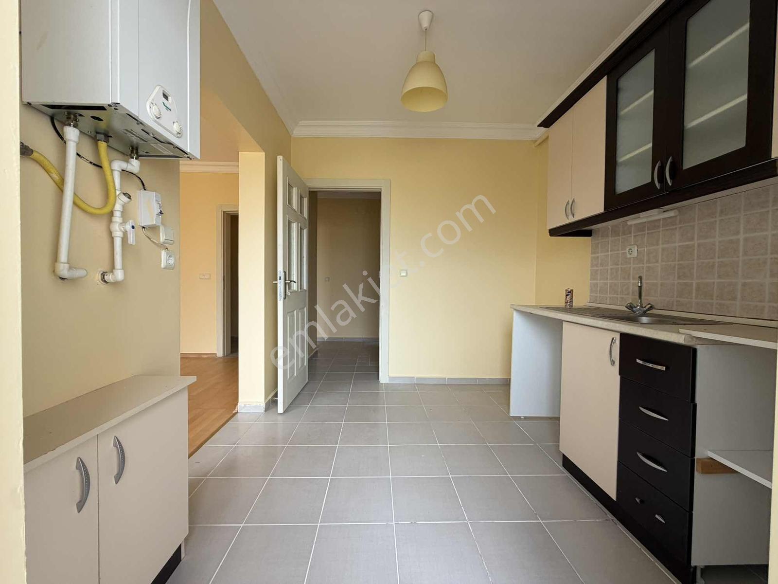 Toki Turkuazda Bakımlı Temiz Satılık 2+1 Daire