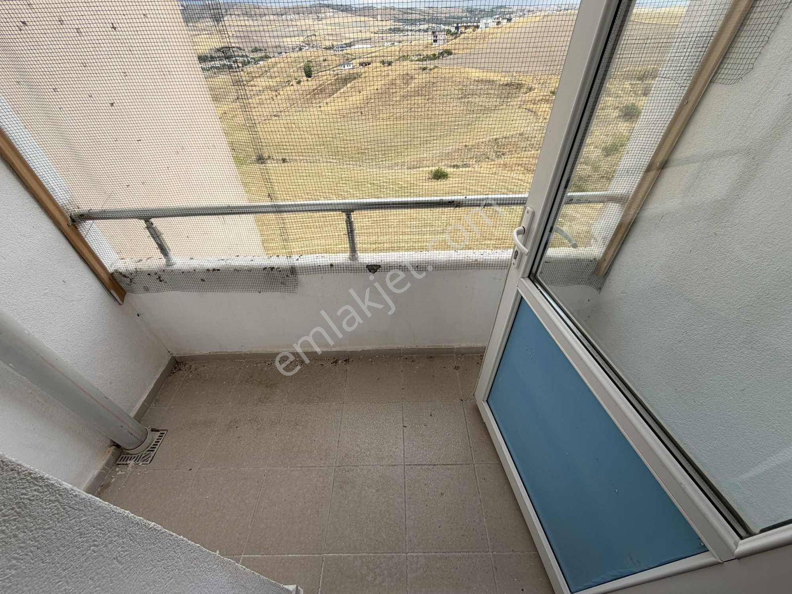 Toki Turkuazda Bakımlı Temiz Satılık 2+1 Daire — fotoğraf 5