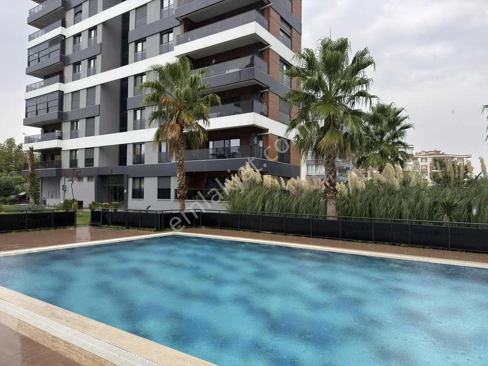 Güzelyurt'Da Prestiji,Konforu Ve Modern Yaşamı Sunan 4+1 Daire