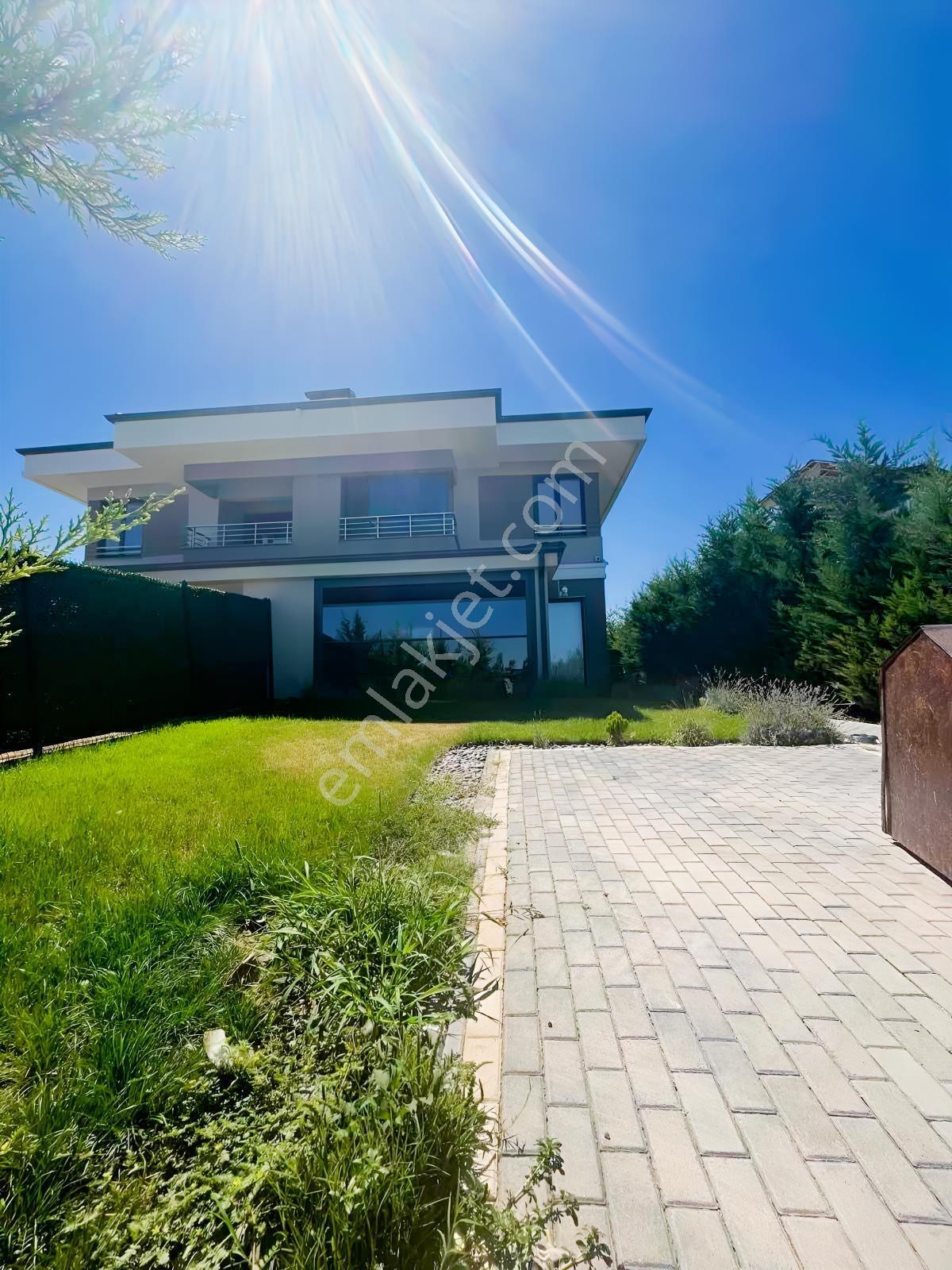 Meram Hatıpta 4+1 Satılık İkiz Villa — fotoğraf 2
