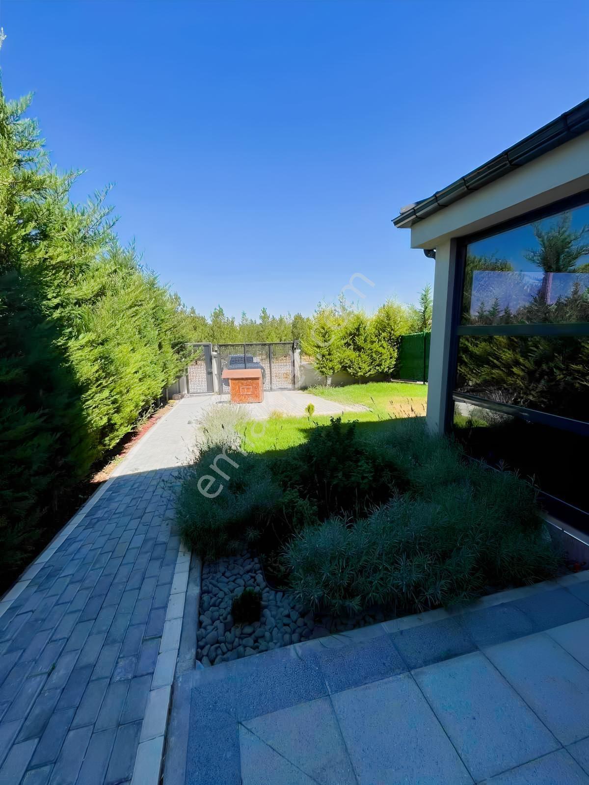 Meram Hatıpta 4+1 Satılık İkiz Villa — fotoğraf 18