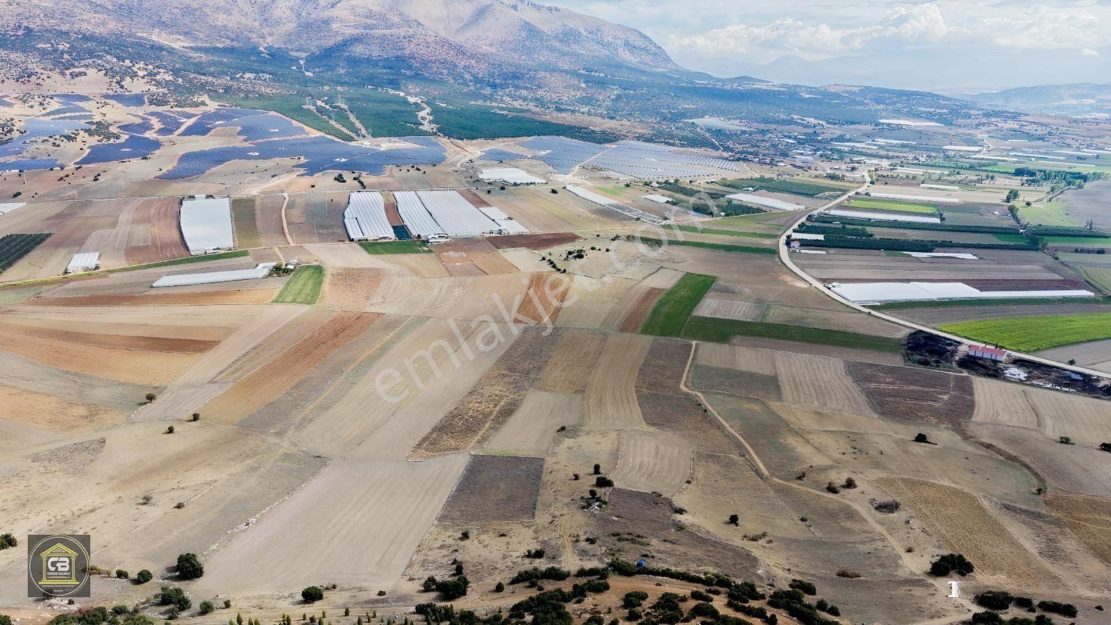 Baloğlu Gayrimenkul'den Kışla Mahallesinde 4.750m2 Satılık Arazi — fotoğraf 8