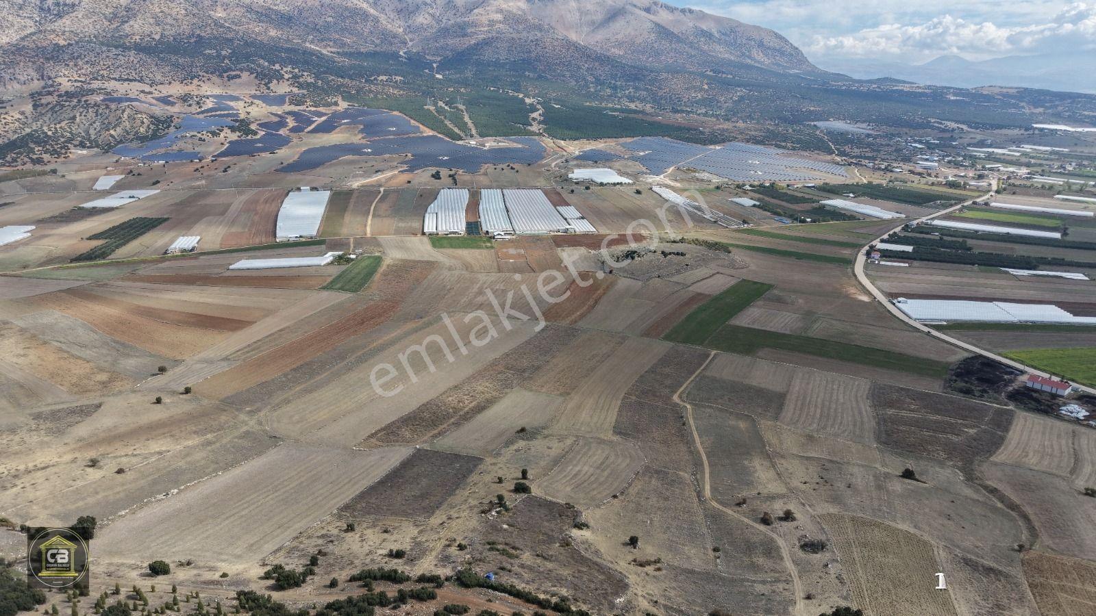 Baloğlu Gayrimenkul'den Kışla Mahallesinde 4.750m2 Satılık Arazi — fotoğraf 10