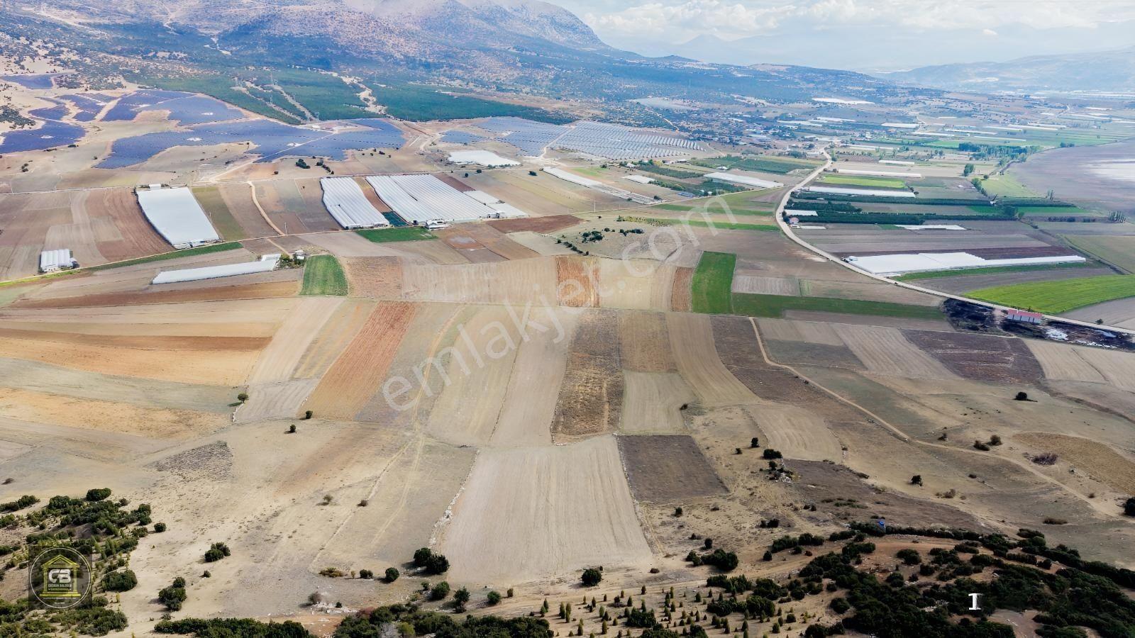 Baloğlu Gayrimenkul'den Kışla Mahallesinde 4.750m2 Satılık Arazi — fotoğraf 11