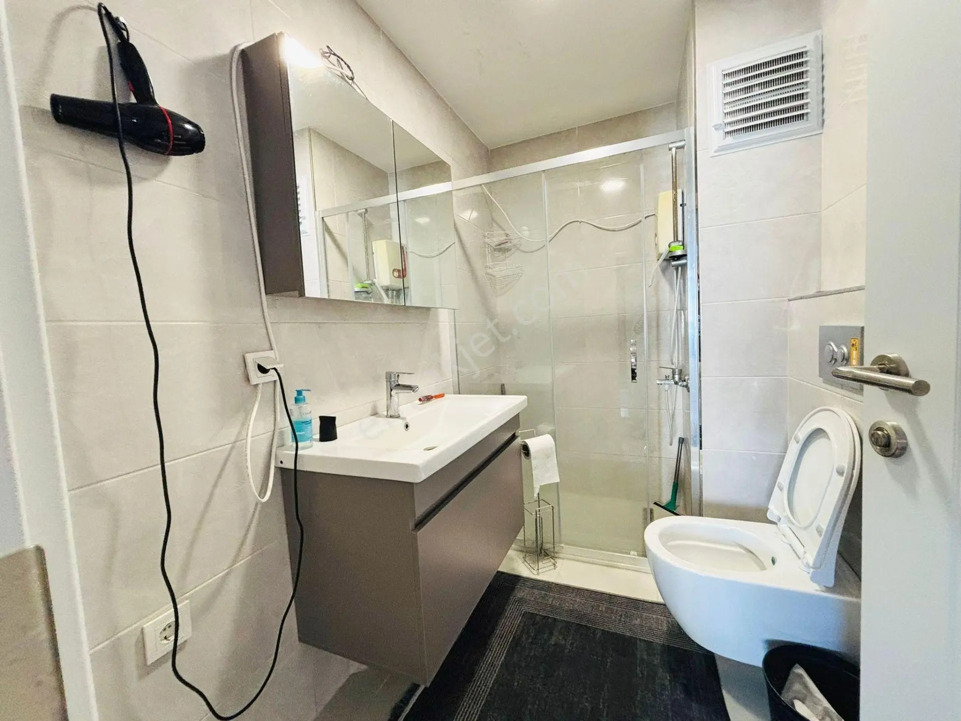 Mertcan'dan Yakacık Yeni Mah. Site İçi İskanlı Balkonlu 2+1 — fotoğraf 32