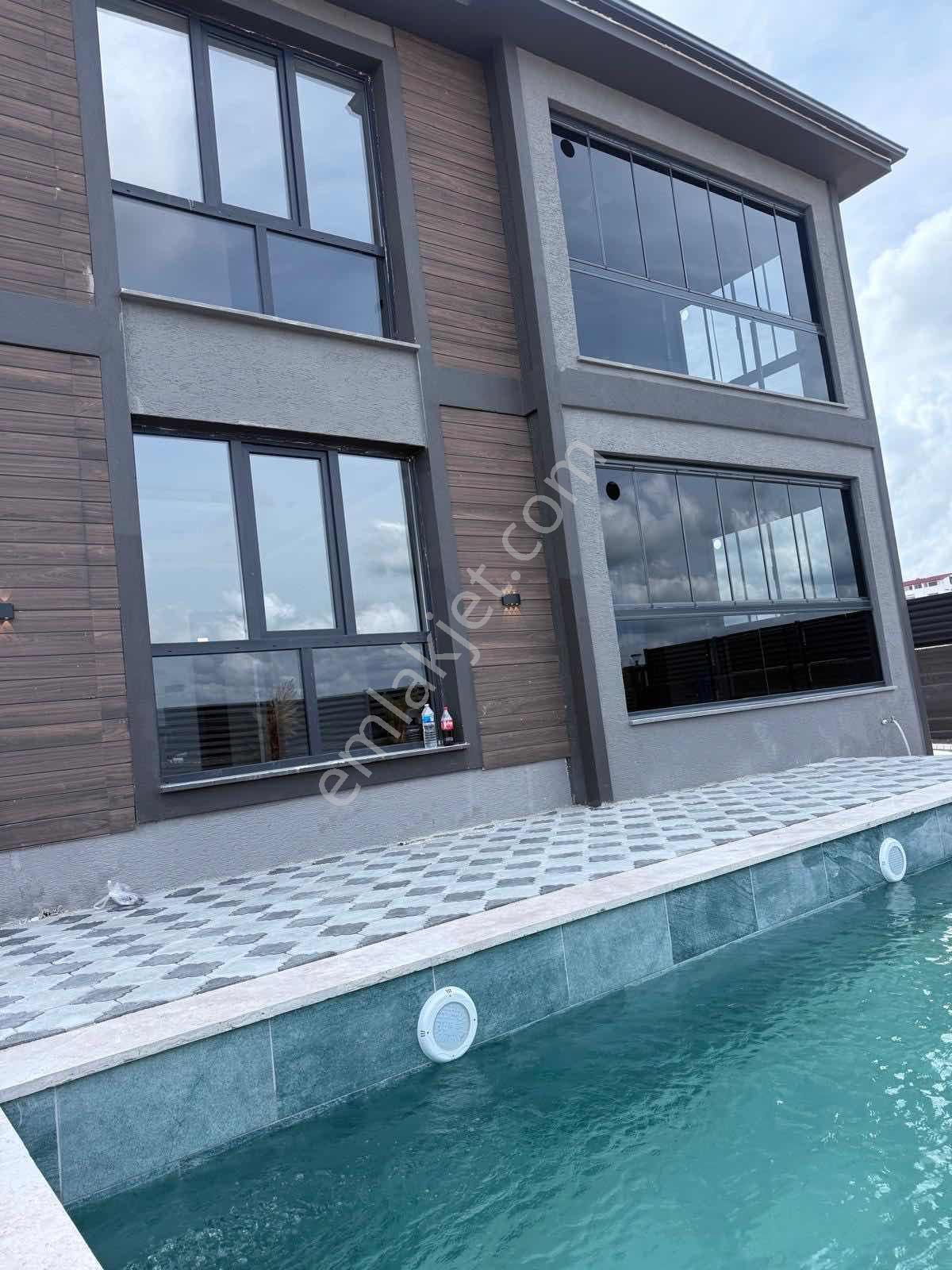 Deniz Manzaralı Yüzme Havuzlu Özel Dizayn Edilmiş 4+1 Villa — fotoğraf 2