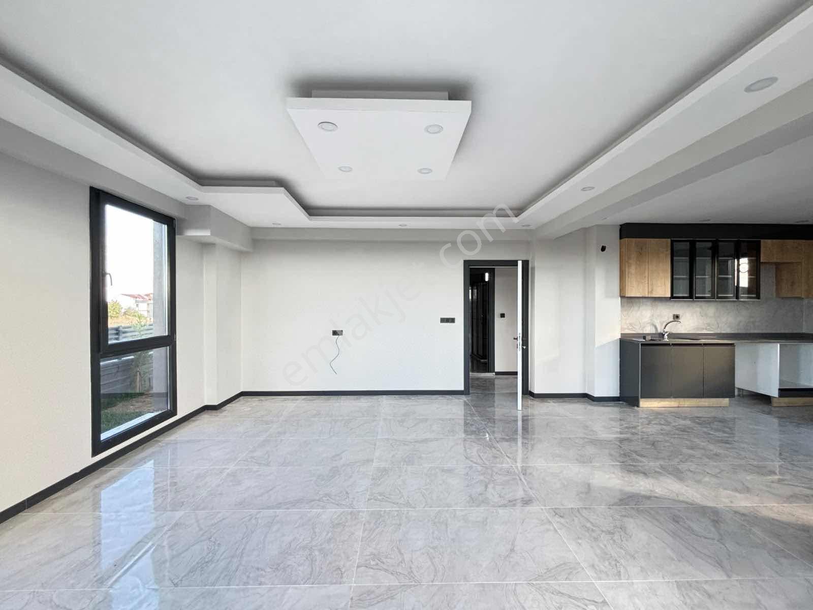 Deniz Manzaralı Yüzme Havuzlu Özel Dizayn Edilmiş 4+1 Villa — fotoğraf 4