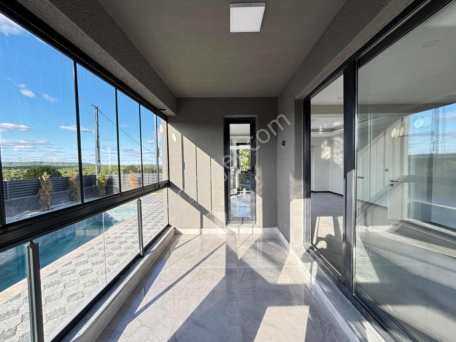 Deniz Manzaralı Yüzme Havuzlu Özel Dizayn Edilmiş 4+1 Villa — fotoğraf 9