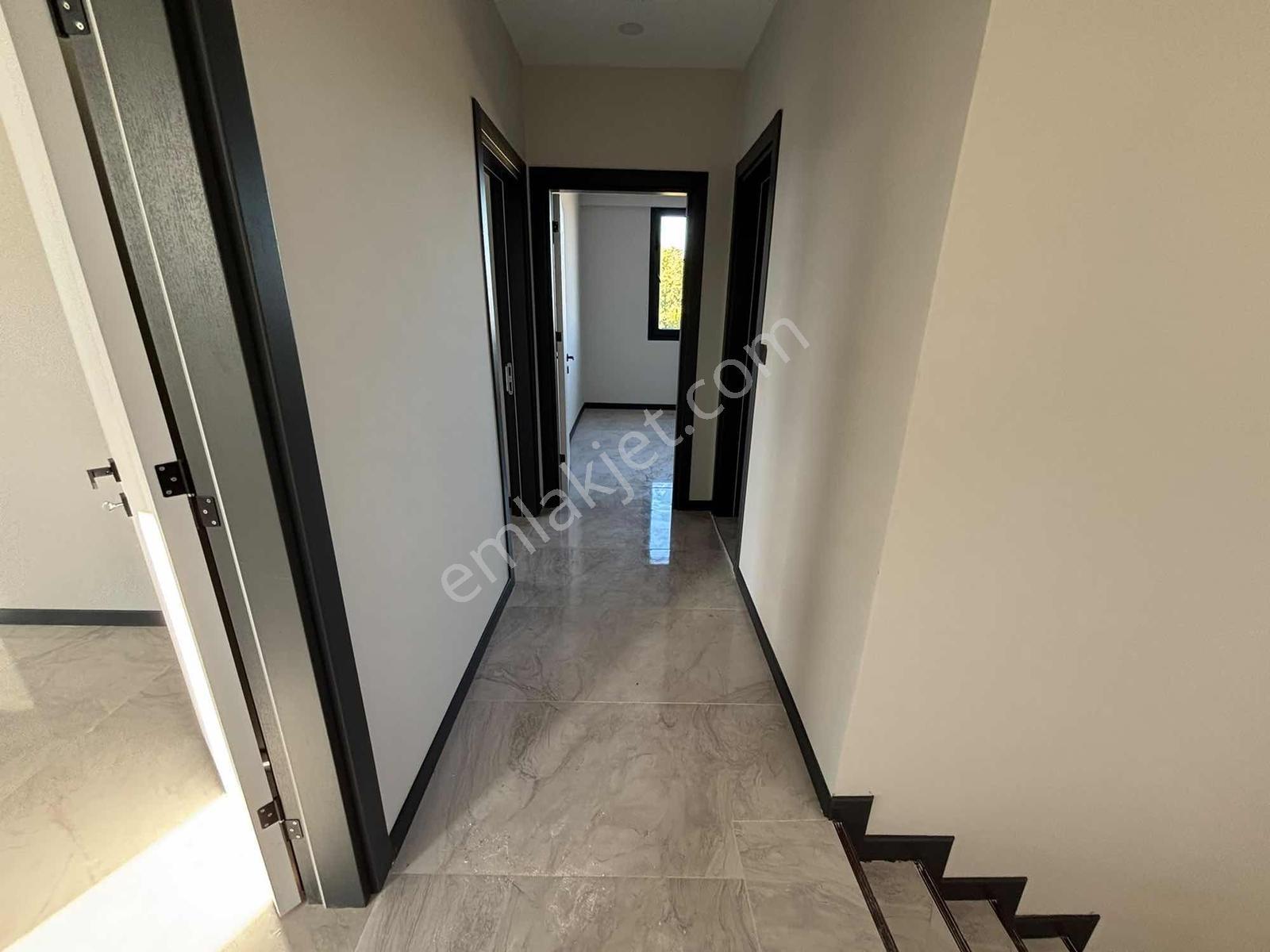Deniz Manzaralı Yüzme Havuzlu Özel Dizayn Edilmiş 4+1 Villa — fotoğraf 16