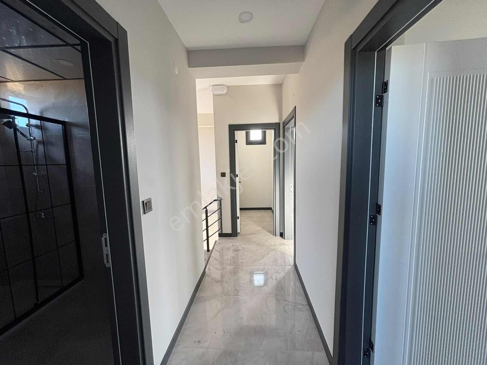Deniz Manzaralı Yüzme Havuzlu Özel Dizayn Edilmiş 4+1 Villa — fotoğraf 17