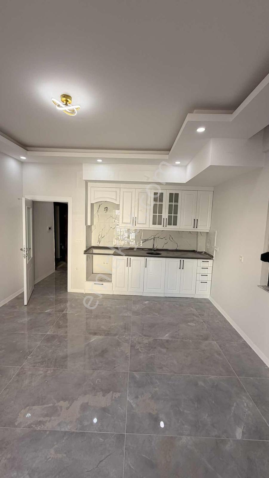 Kasaplarda Yüksek Giriş 1+1 Satılık Daire Tapu Masrafsız — fotoğraf 2