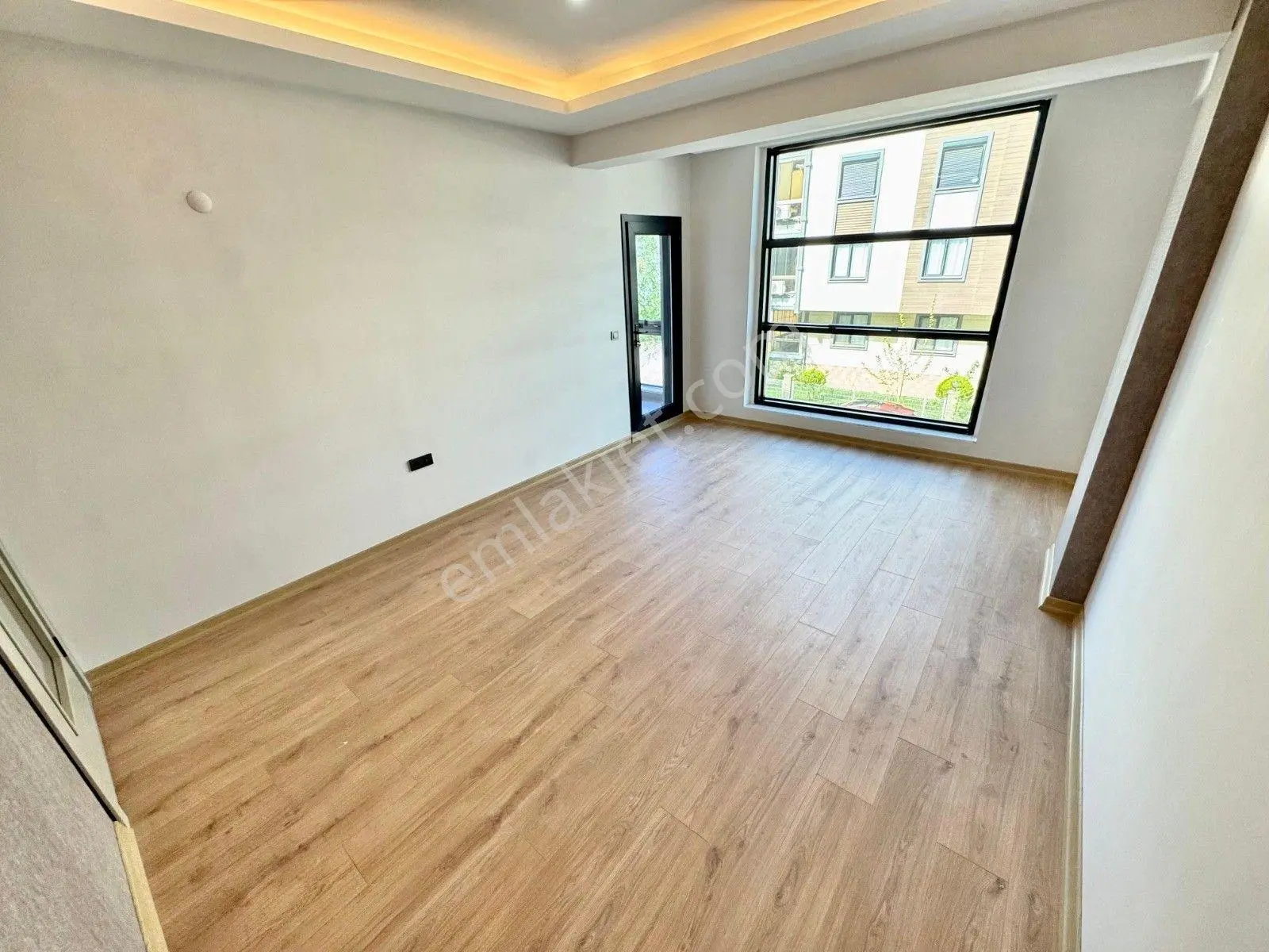 ⫸akçay Best Emlaktan⫷akçay'da Tasarım Harikası Eşsiz Ön Cephe Ayrı Mtfk Kapalı Otoparklı 2+1 Daire — fotoğraf 6