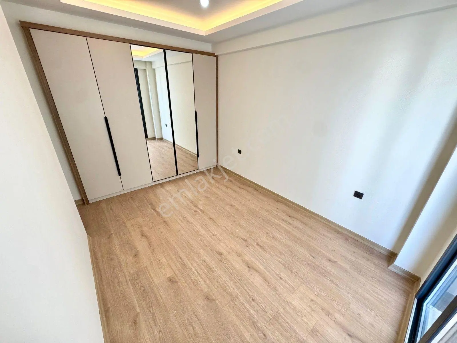 ⫸akçay Best Emlaktan⫷akçay'da Tasarım Harikası Eşsiz Ön Cephe Ayrı Mtfk Kapalı Otoparklı 2+1 Daire — fotoğraf 7