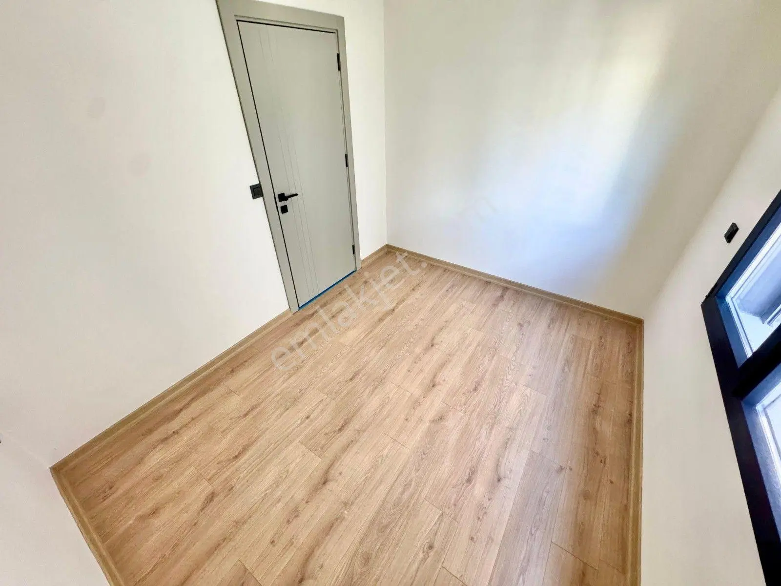 ⫸akçay Best Emlaktan⫷akçay'da Tasarım Harikası Eşsiz Ön Cephe Ayrı Mtfk Kapalı Otoparklı 2+1 Daire — fotoğraf 14