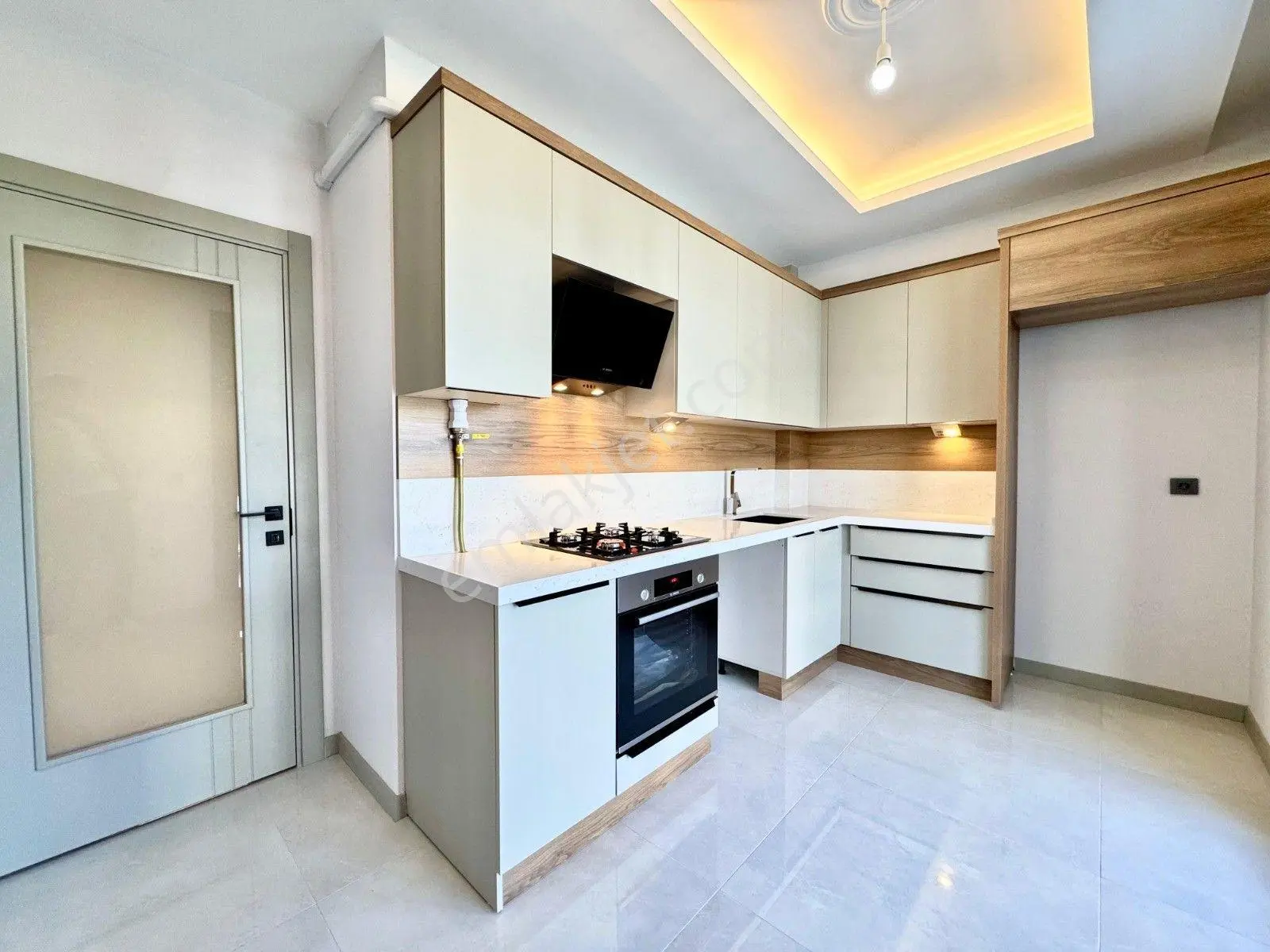 ⫸akçay Best Emlaktan⫷akçay'da Tasarım Harikası Eşsiz Ön Cephe Ayrı Mtfk Kapalı Otoparklı 2+1 Daire — fotoğraf 31