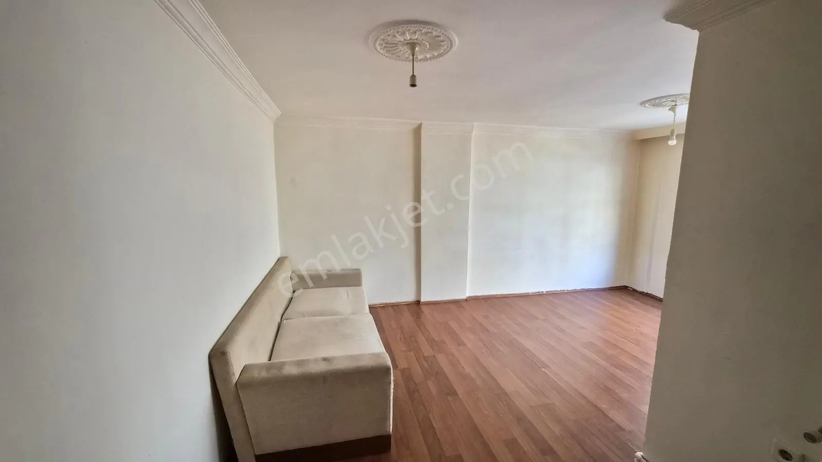 Abidinpaşada Kot-3 De 2+1 Yapılı Satılık Daire — fotoğraf 4