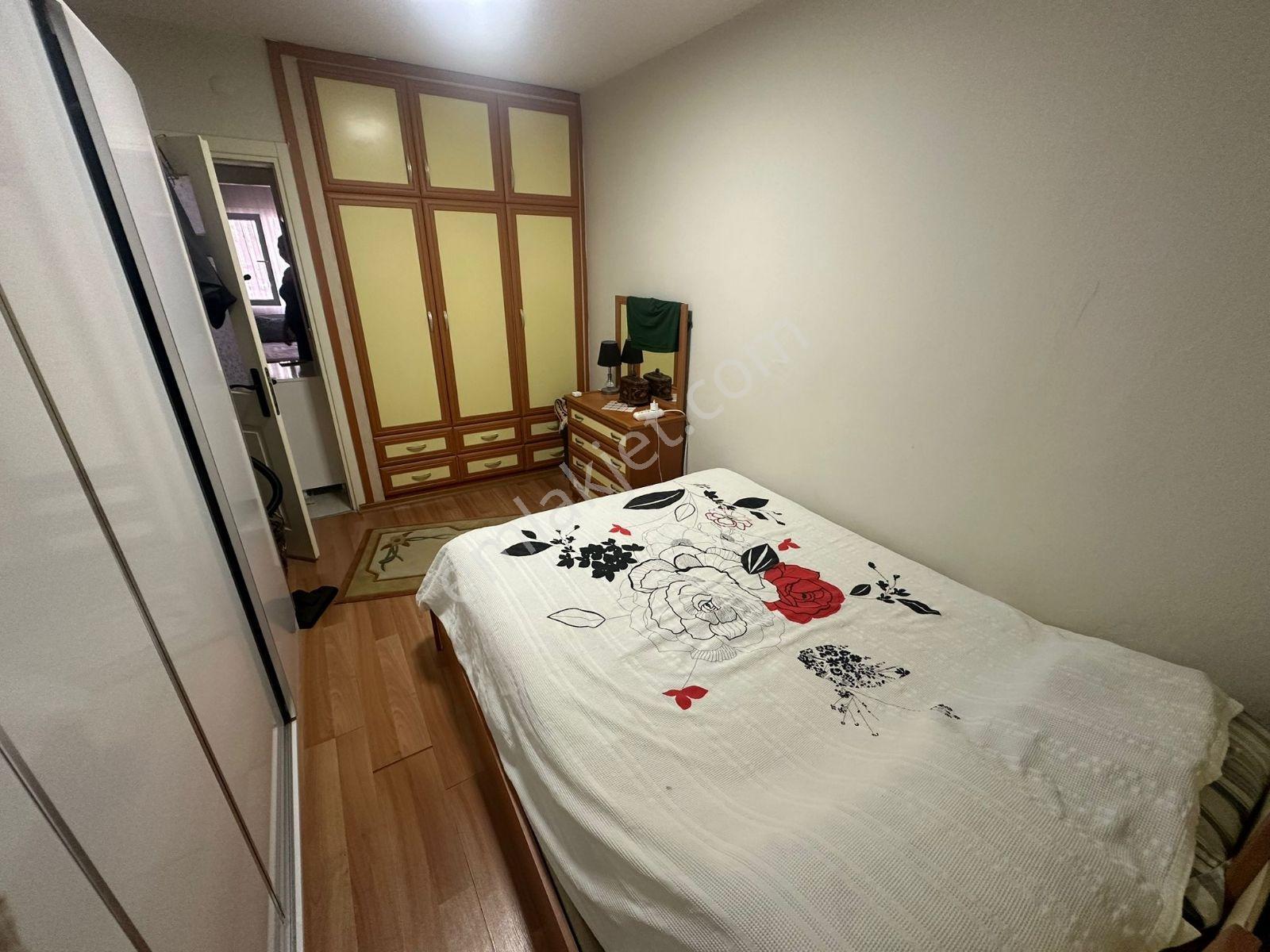 Basınsitesinde Caddeye Hastaneye Okula Yakın Bakımlı Bahçe Katı — fotoğraf 18