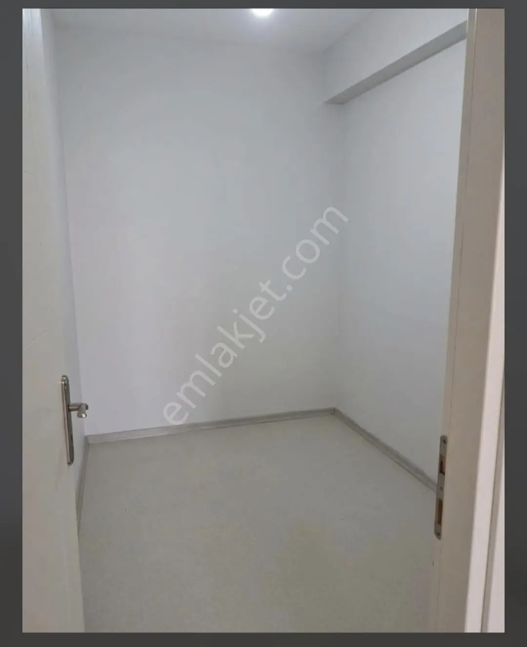 Niksar Prestij Grup Emlaktan Şahinbey Sitesinde Ferah Ova Manzaralı 3+1 Satılık Daire — fotoğraf 5