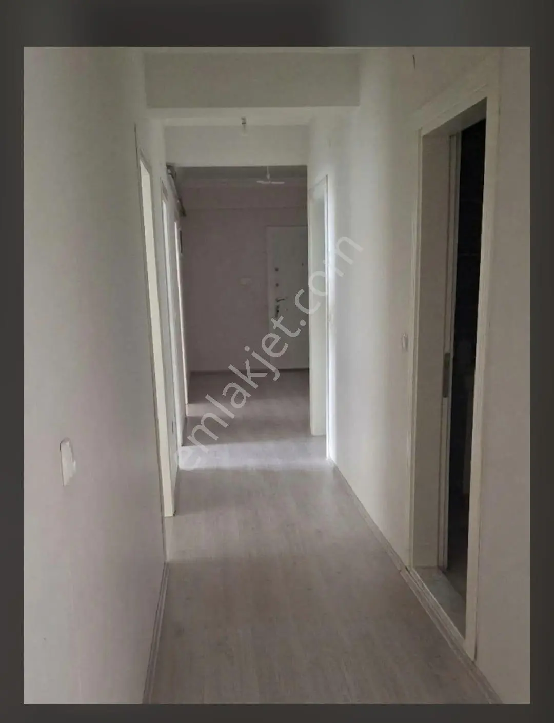 Niksar Prestij Grup Emlaktan Şahinbey Sitesinde Ferah Ova Manzaralı 3+1 Satılık Daire — fotoğraf 7