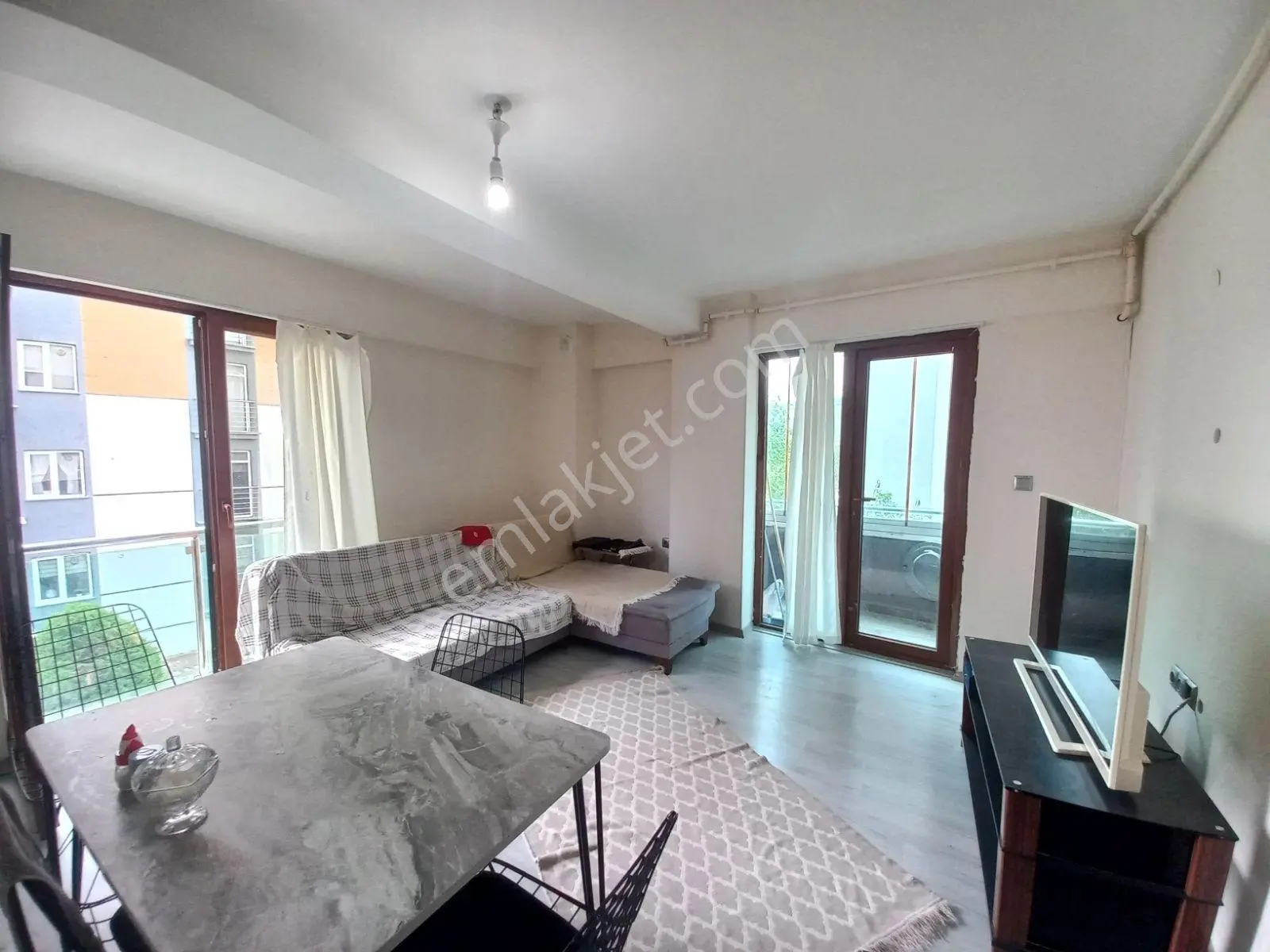 Atakum Yenimahalle'de Anayola Yakın , Kiracılı Satılık 1+1 Daire — fotoğraf 6