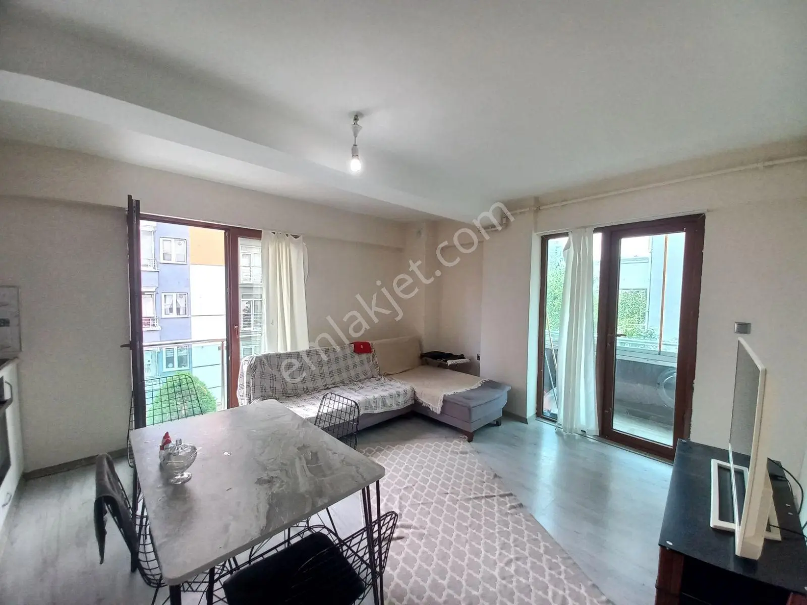 Atakum Yenimahalle'de Anayola Yakın , Kiracılı Satılık 1+1 Daire — fotoğraf 7