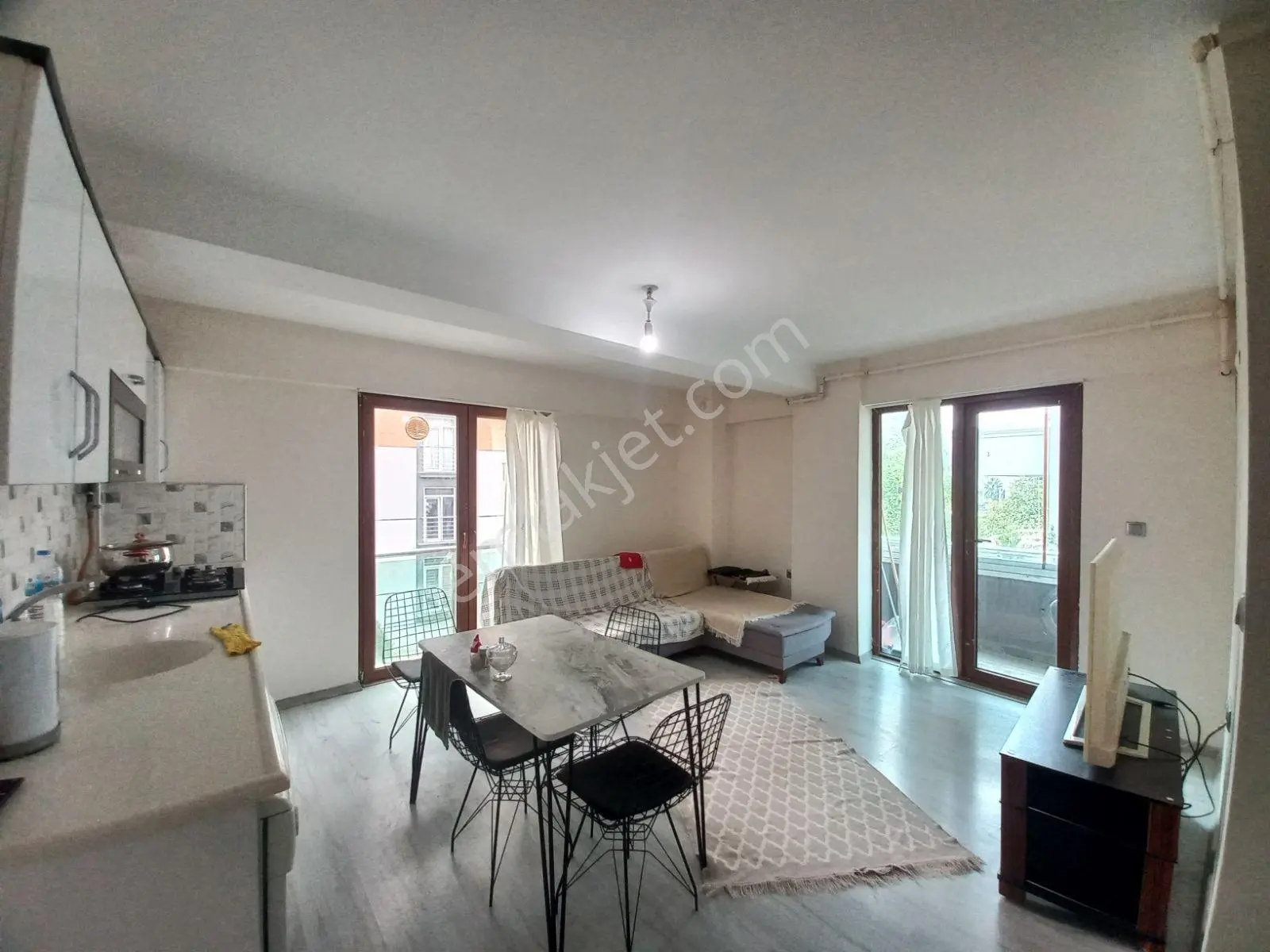 Atakum Yenimahalle'de Anayola Yakın , Kiracılı Satılık 1+1 Daire — fotoğraf 8